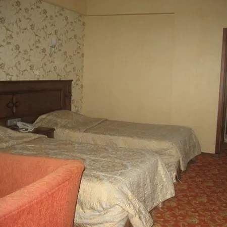 Hotel Candan 2*