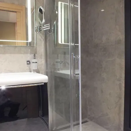 Candan Szálloda 2*