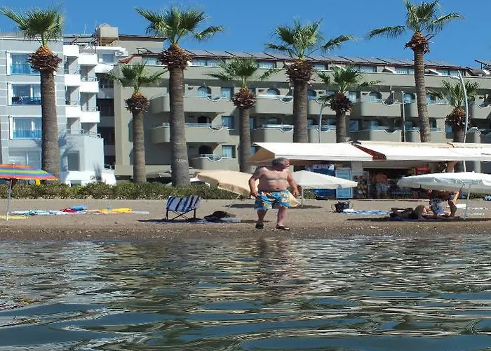 Candan Marmaris