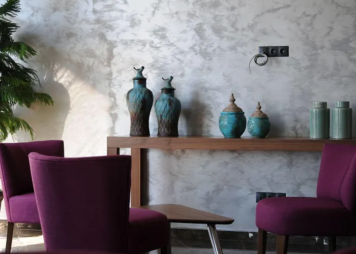 Hotel Candan