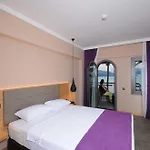 Otel Candan 2*