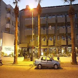 Candan Hotel 2*