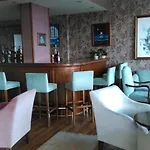 Candan Hotell 2*
