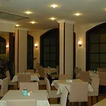 Candan Hotell