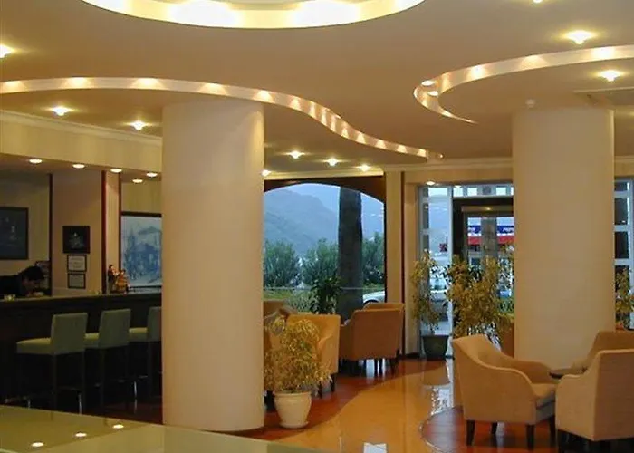 Candan Мармарис